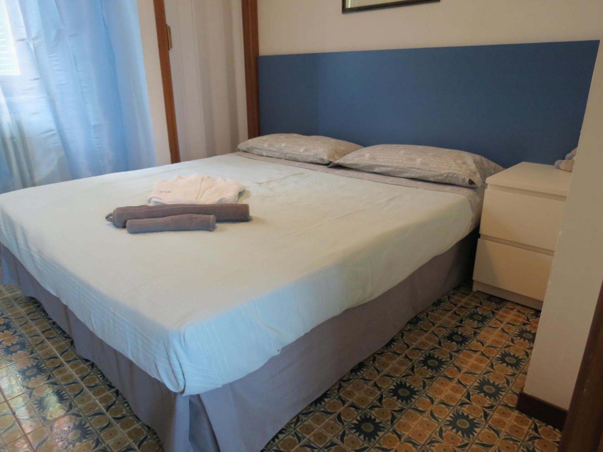 Villa Anastasye Your Lakefront Vacation Rental Predore Zimmer foto